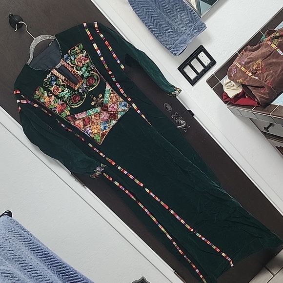 Antique Bedouin embroidered green velvet dress XXL - Picture 2 of 9